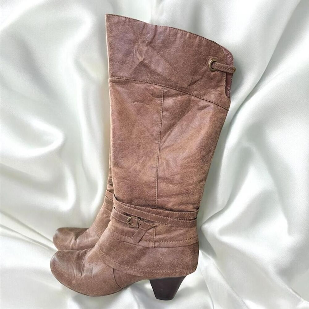 Baretraps Women's Brown and Tan Boots